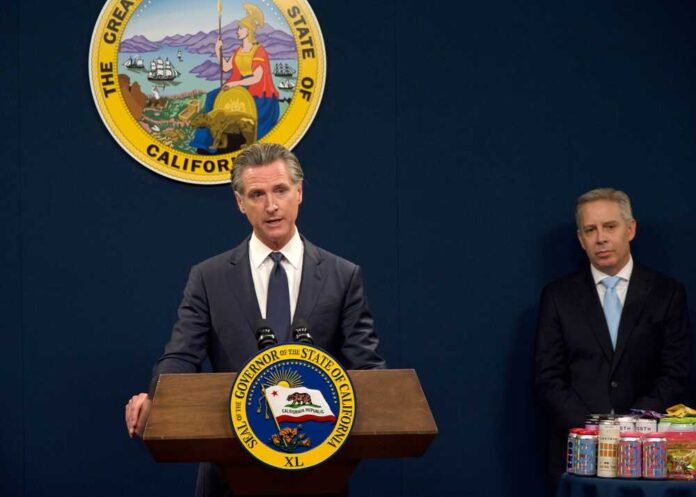 2518791413 featured image National Guard SNUBBED as L.A. Burns