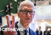 Tim Cook to step down as Apple CEO